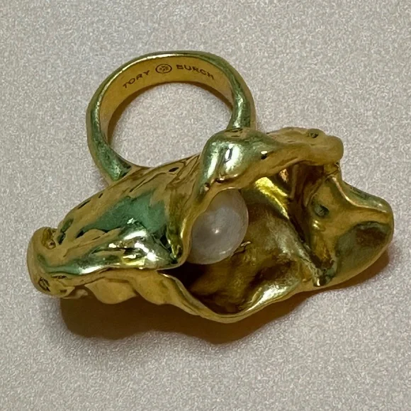 Tory Burch Oyster pearl from the ocean Ring size 7 - Picture 3 of 11